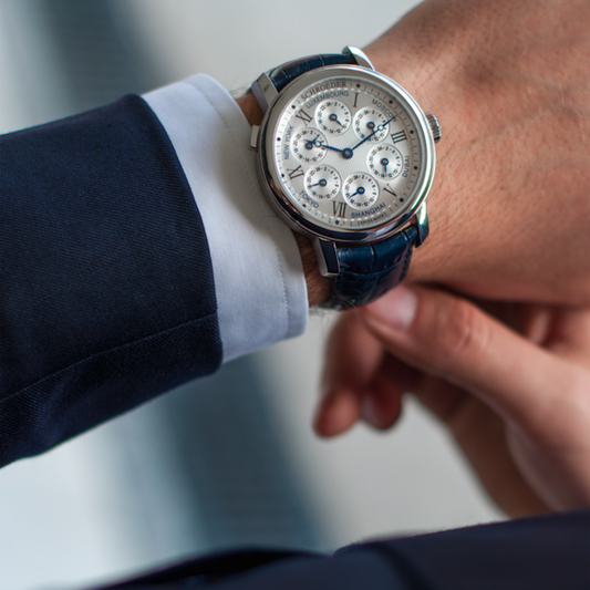 The Broker by Schroeder: One watch - Seven time zones